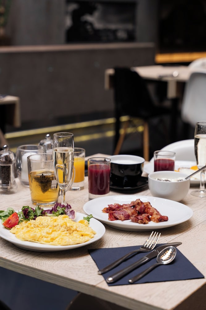 Amosa Hotel Liege & Sava Natures Cuisine 37/50