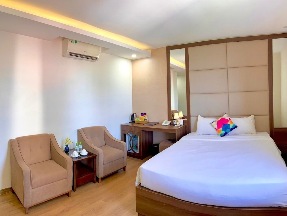 Pariat River Front Hotel 23/62