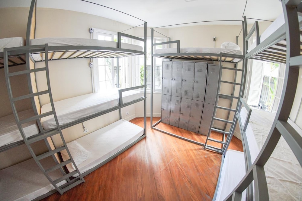 Quintal Hostel 17/40