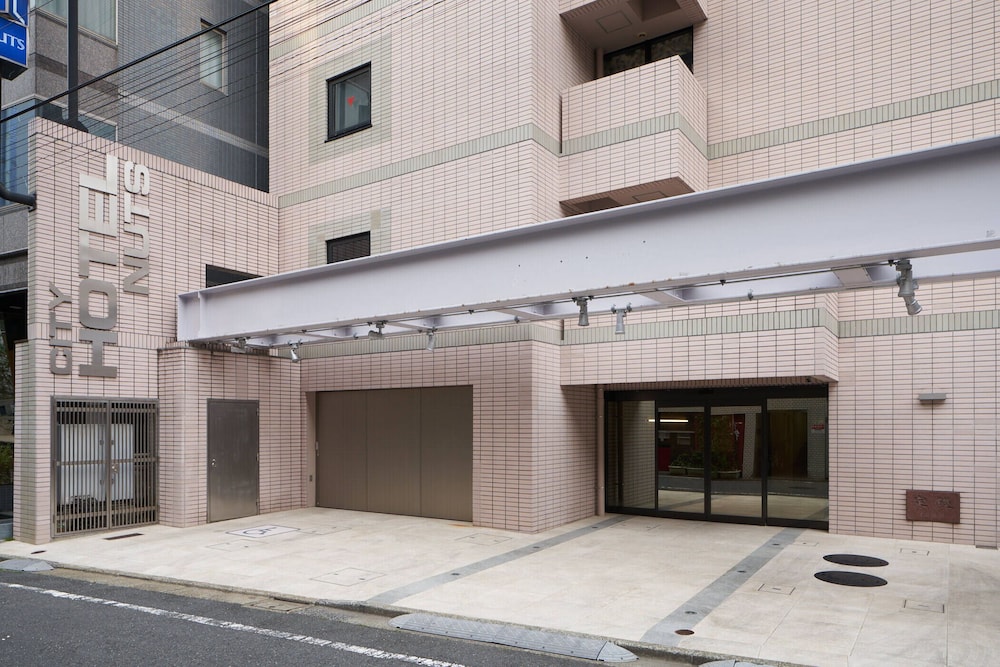 Shinjuku City Hotel N U T S 62/66