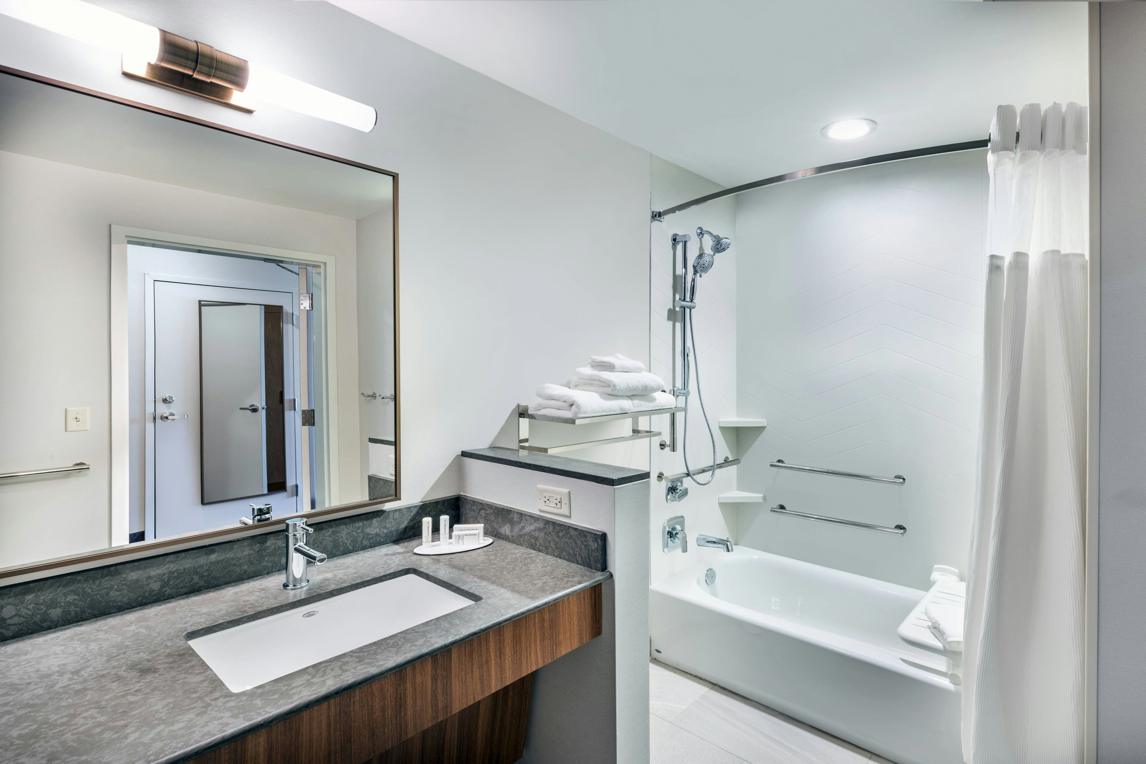 غرفة بسريرين كوين، Fairfield Inn & Suites Houston Memorial City Area 4/5