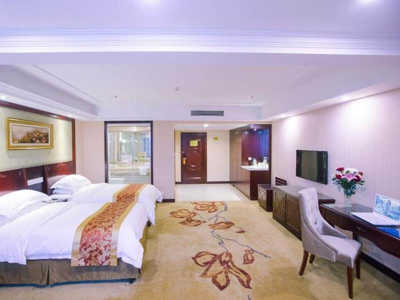 Vienna International Hotel (he yuan store, outlets Plaza, Yangzhou) 18/30