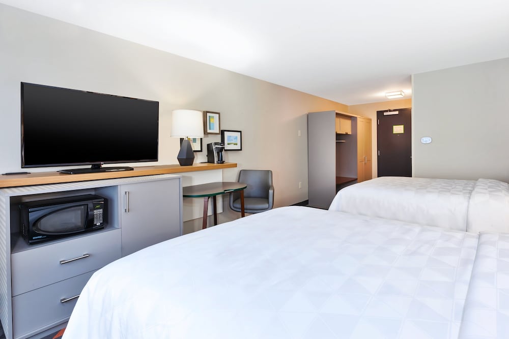 Holiday Inn & Suites Toledo Southwest - Perrysburg 18/59