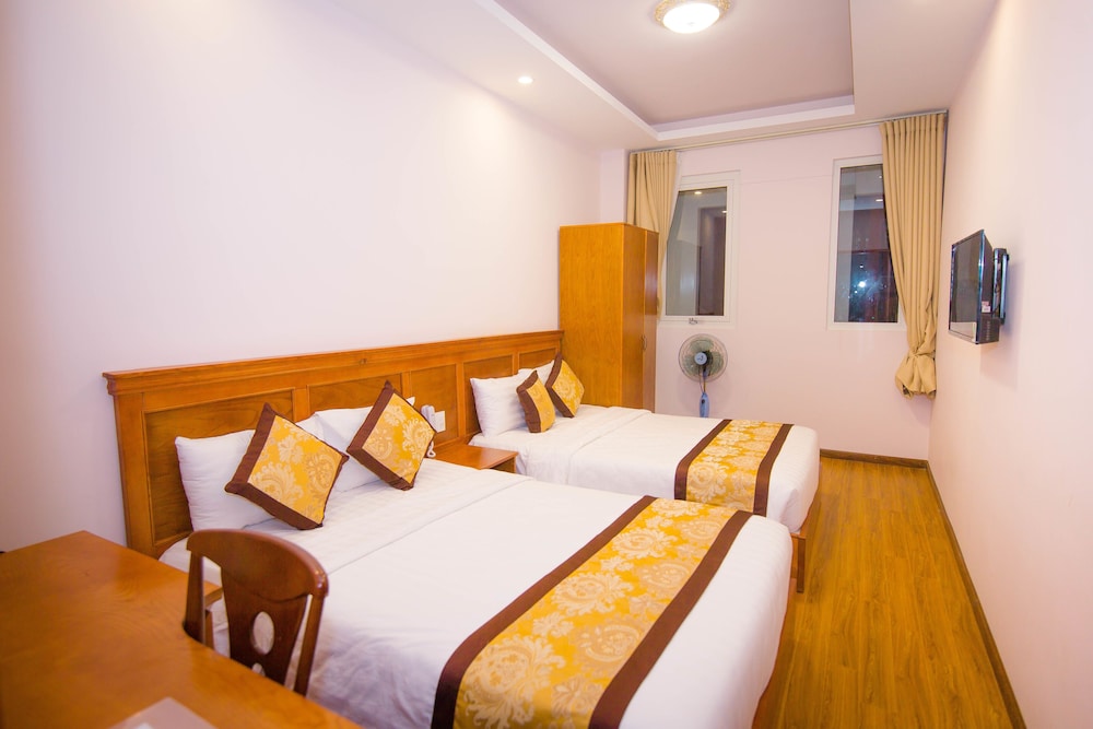 Hong Tung Hotel 9/36