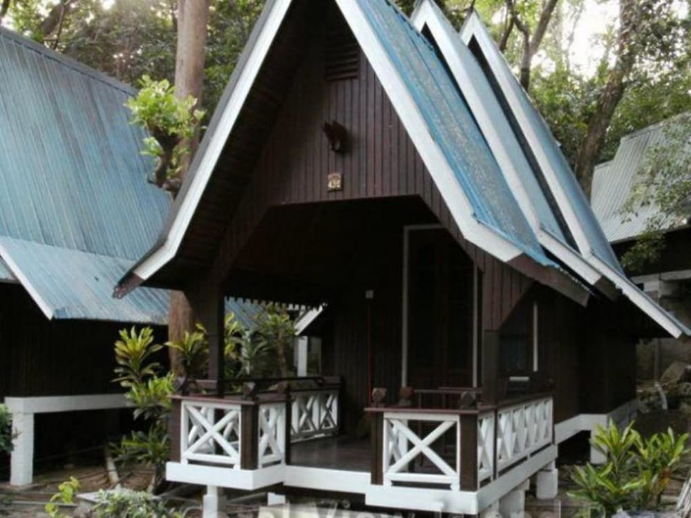 Coral View Island Resort 2/31
