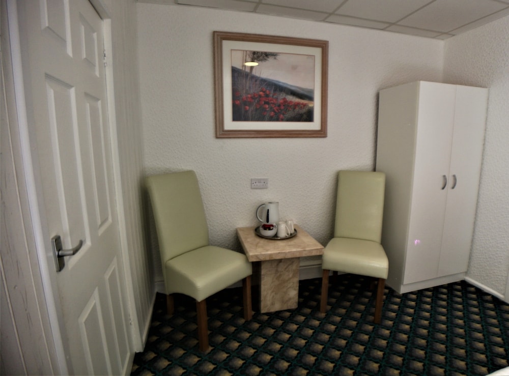 Aunties Coliseum Hotel 28/50