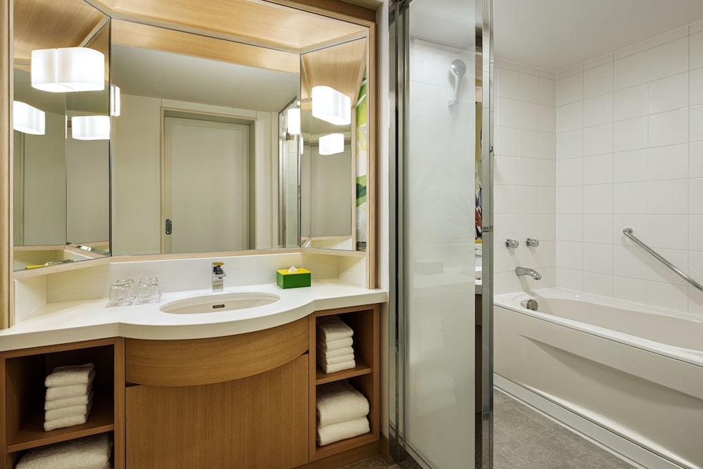 Room, 2 Double Beds, Bay View، Sheraton Grande Tokyo Bay Hotel 4/6