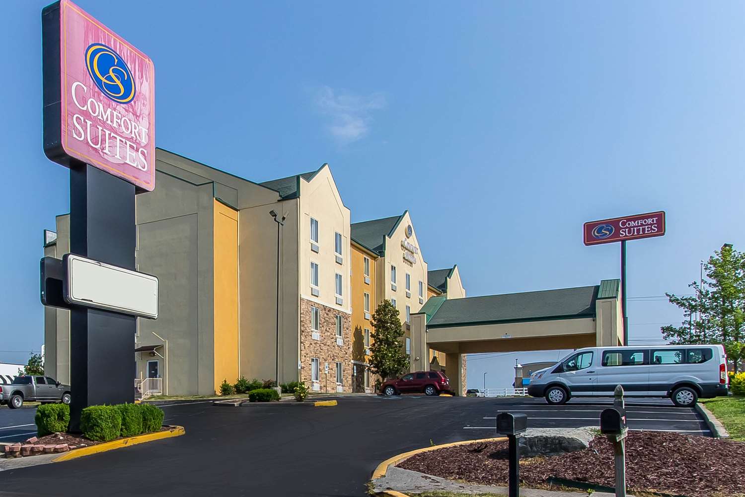 Comfort Suites Richmond, KY 42/43