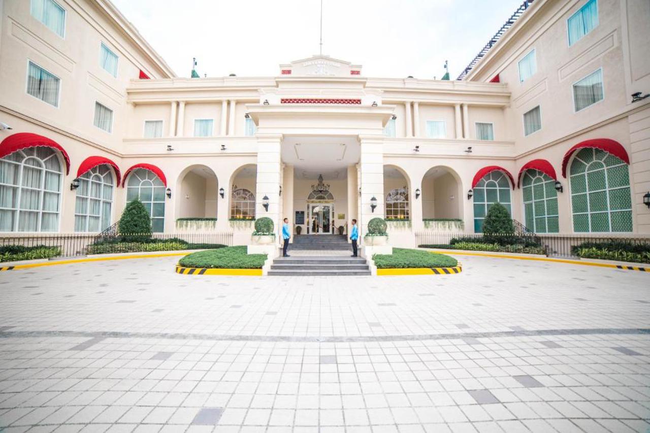 Rizal Park Hotel 56/65