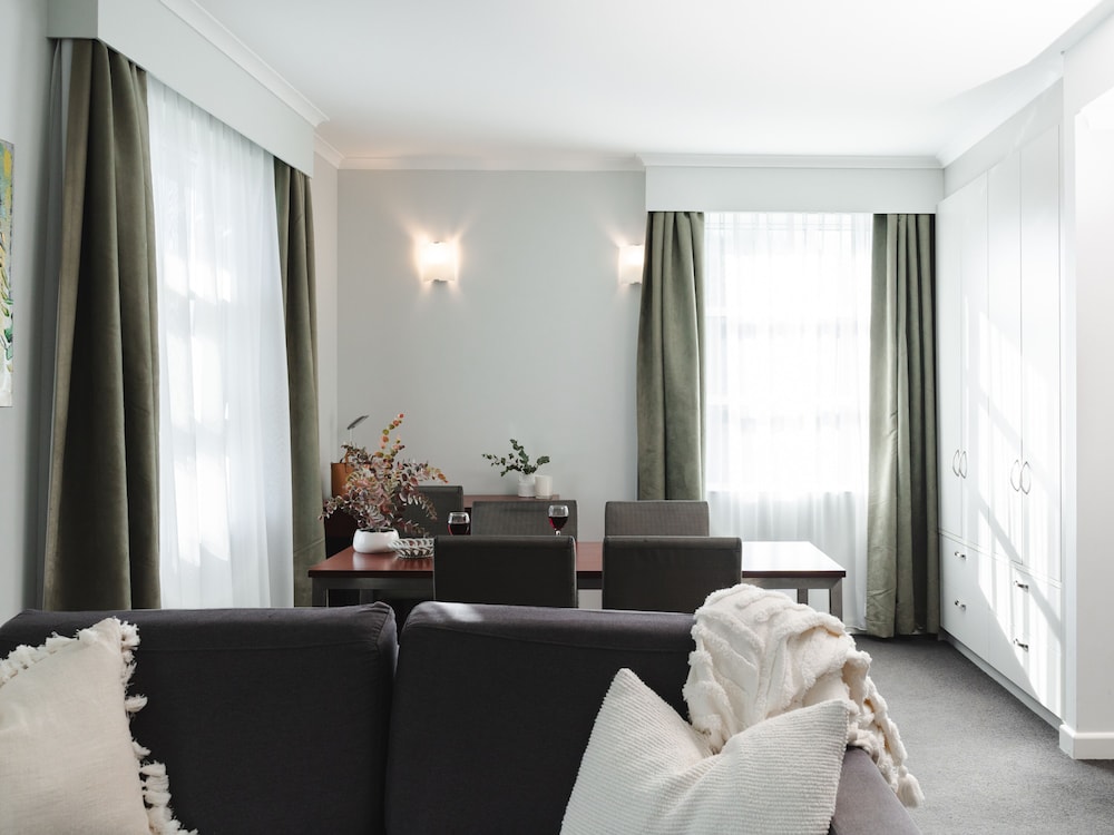 ABODE NARRABUNDAH 50/71