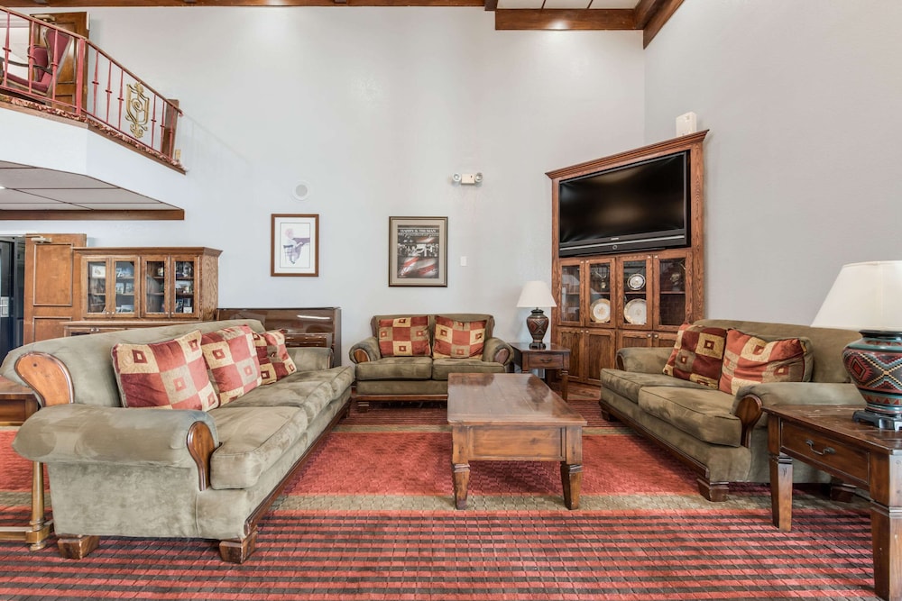 Econo Lodge Truman Inn 36/48