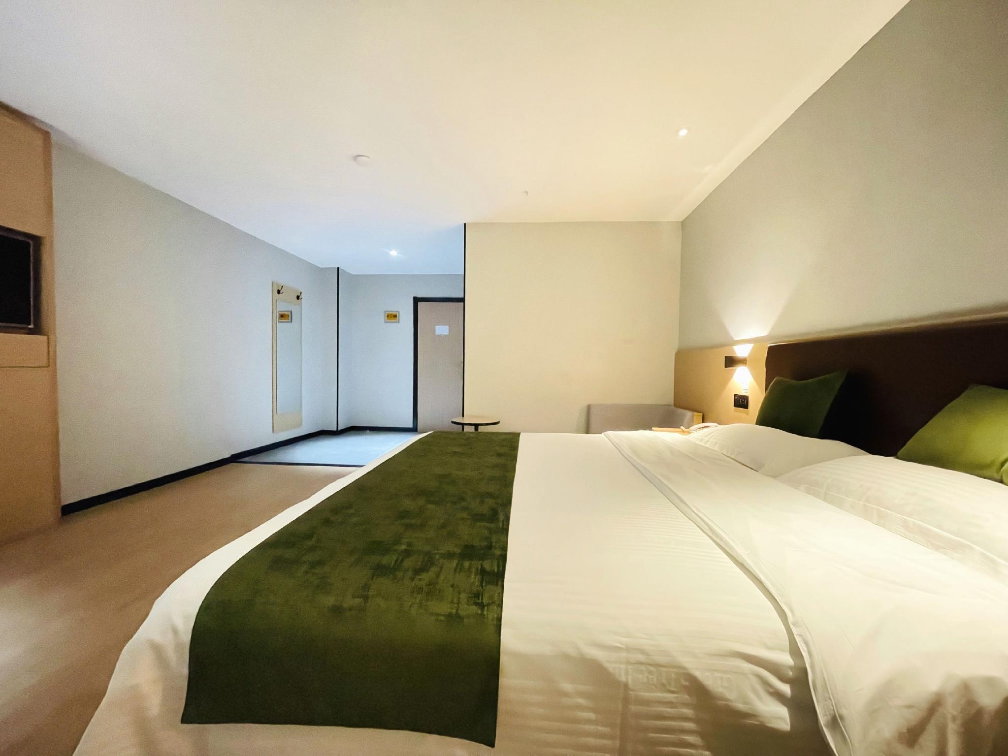 Guest Room, Double Bed, No Window