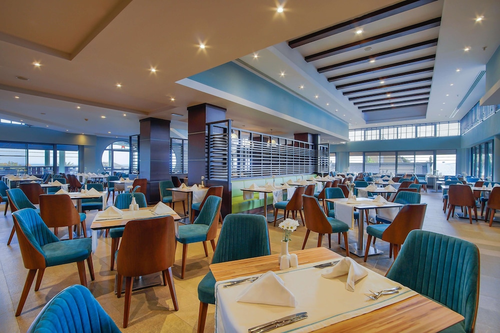 Limak Lara De Luxe Hotel and Resort 58/81