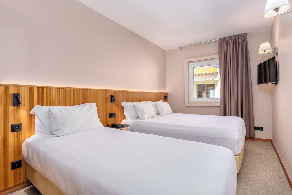 CASCAIS HOTEL 23/67