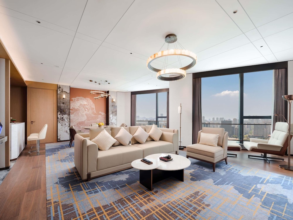 Pullman Chongqing Xiyue 43/65