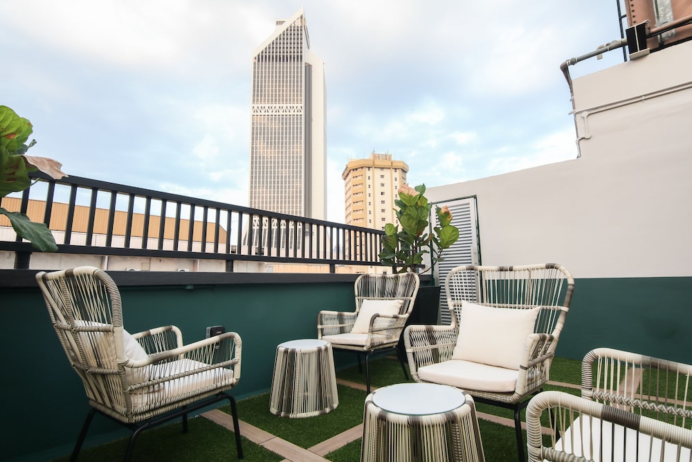 Season Point Hotel 22/26