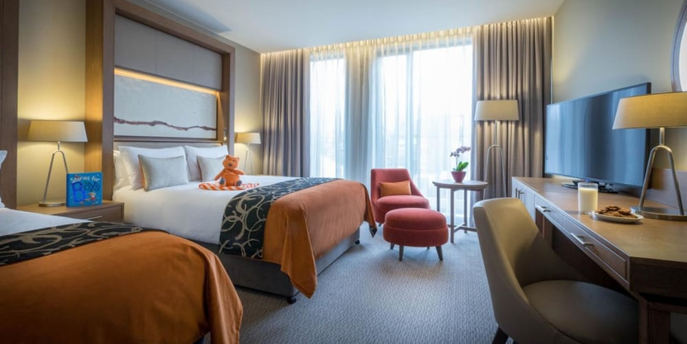 Clayton Hotel 16/64