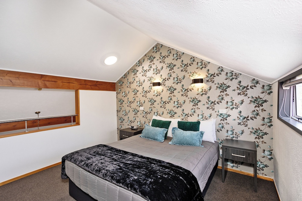 Balmoral Lodge Motel 15/59