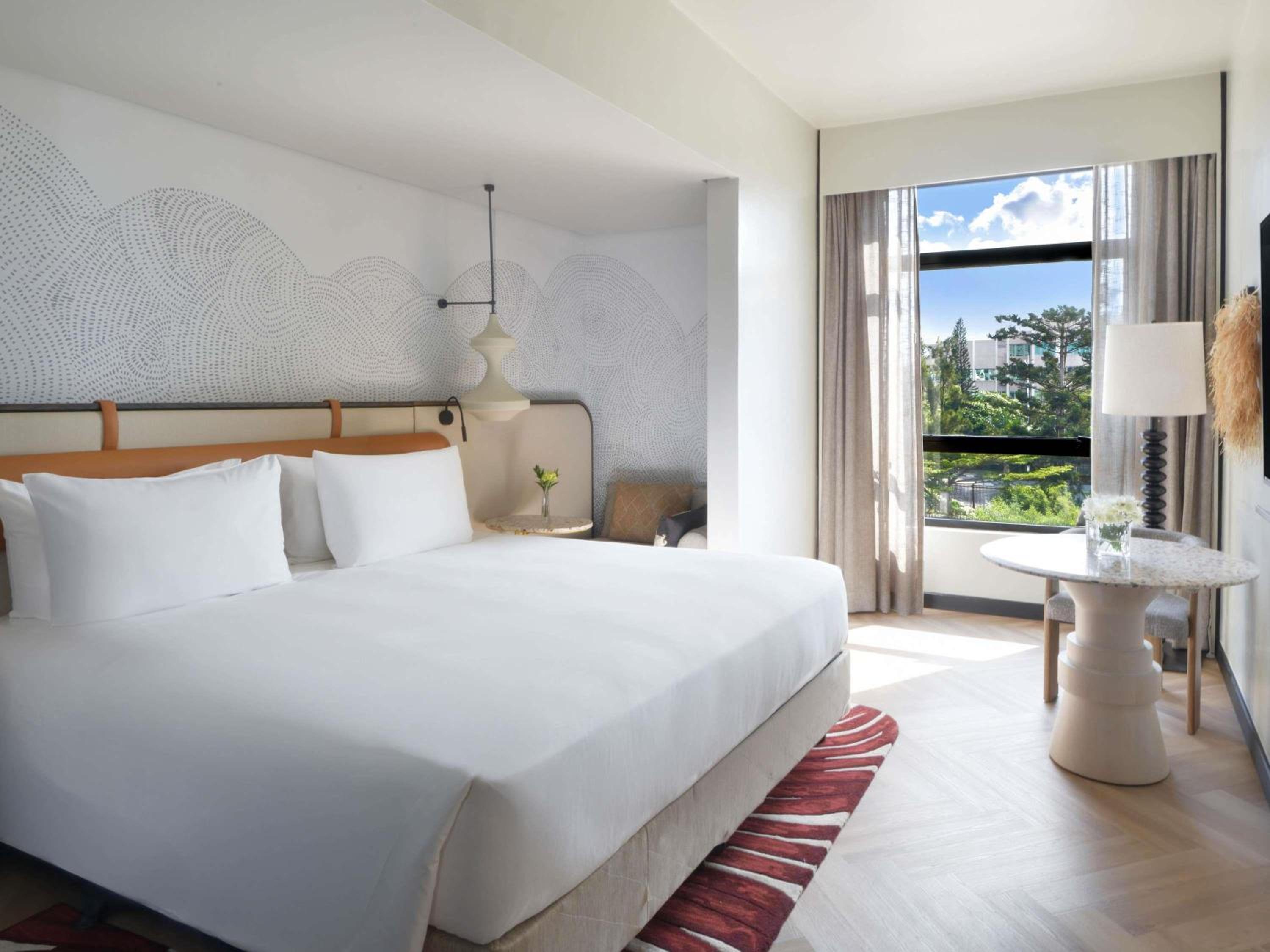 STANDARD, KING BED