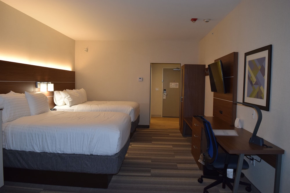 Holiday Inn Express Suites Ithaca 26/69