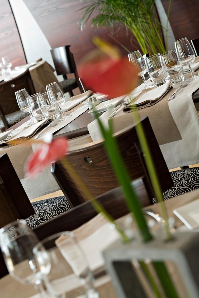 Cottage Logis Hotel-Restaurant 43/57