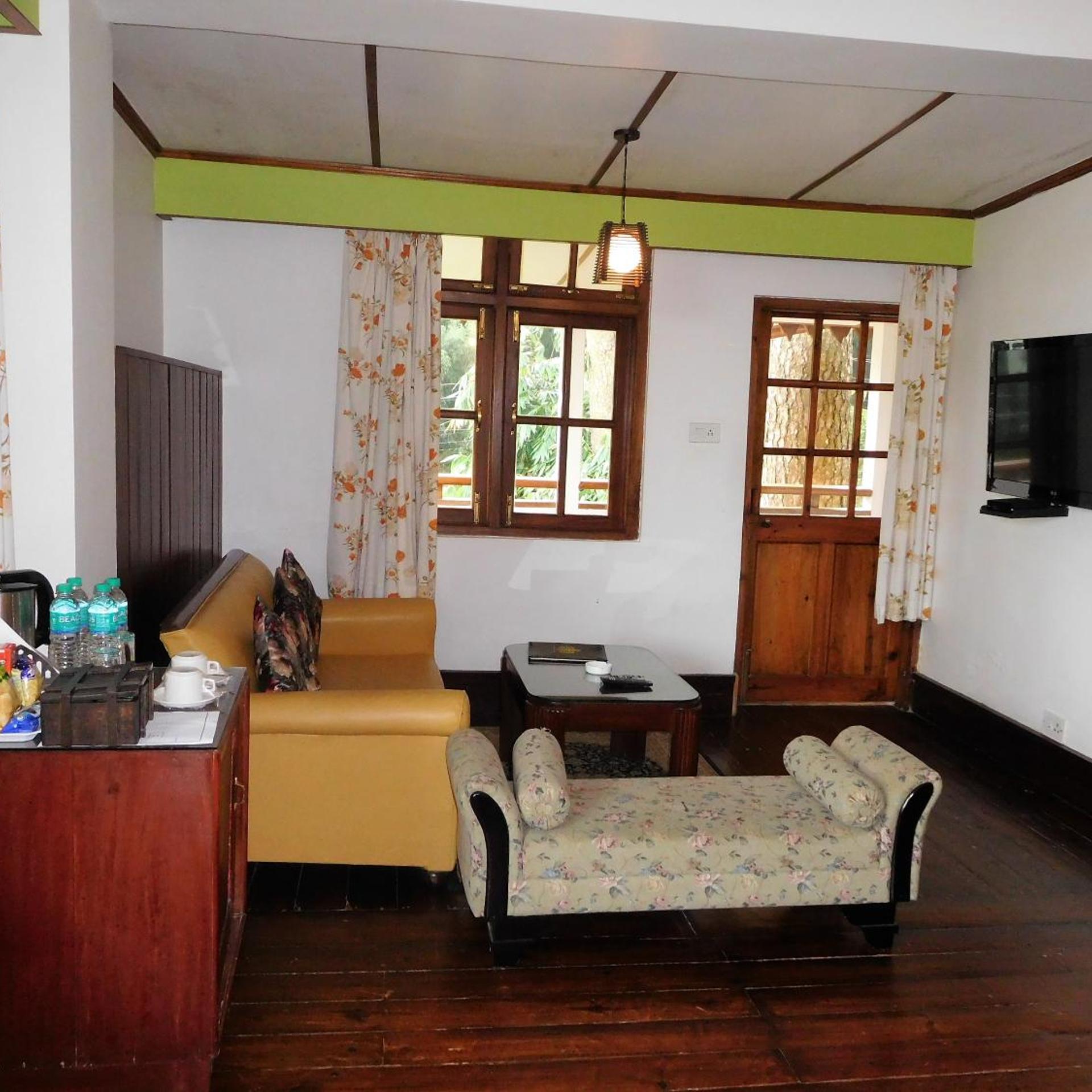 ROYAL HERITAGE-TRIPURA CASTLE 36/55