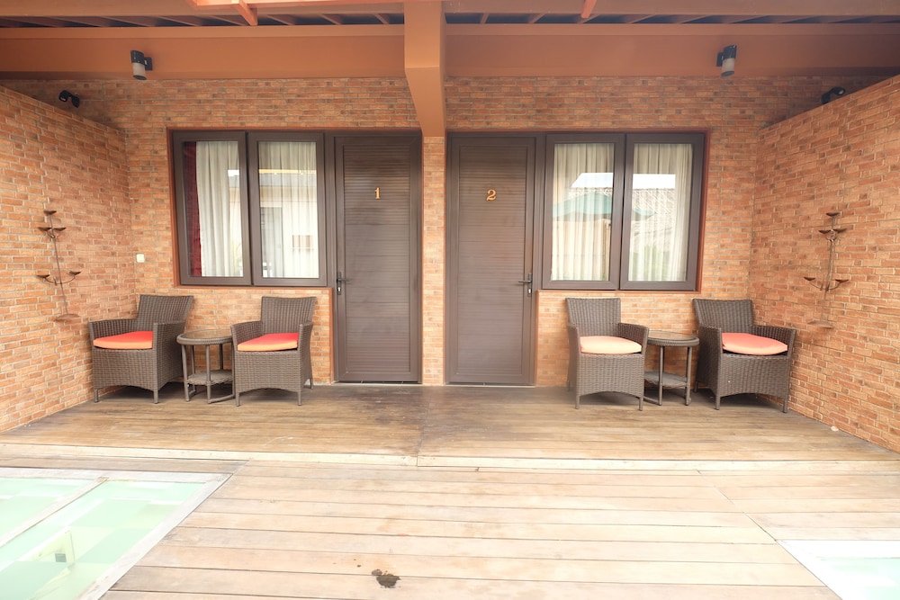 Manzelejepun Luxury Villas Pavilion 51/68