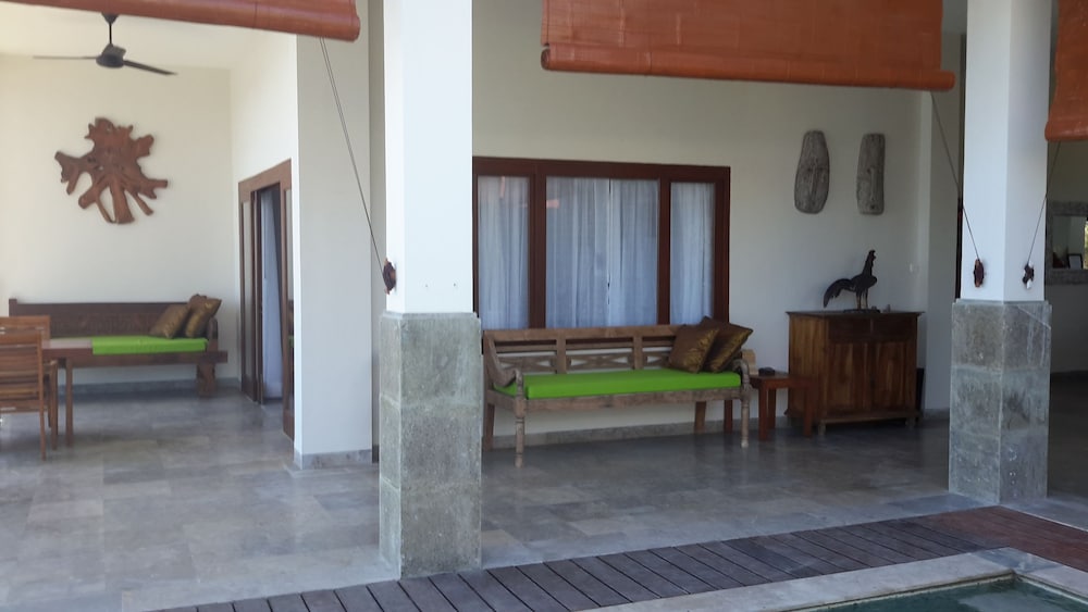 Amed Beach Villa 25/49