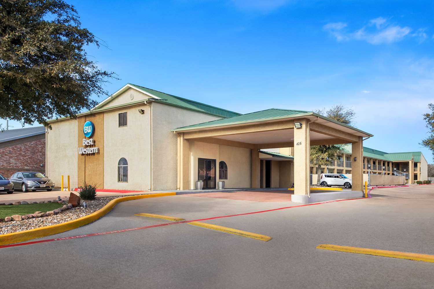 Best Western Cedar Inn 24/24