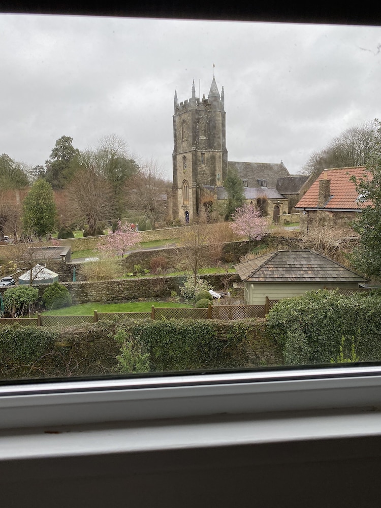 The George At Nunney 39/47