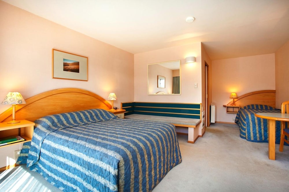 Heritage Gateway Hotel 11/55