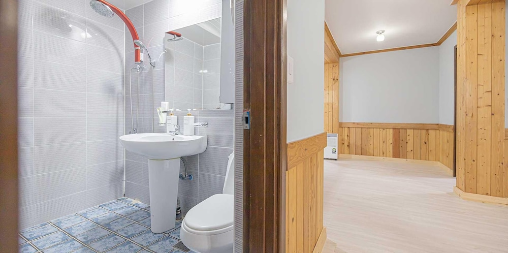 Gyeongju Cabin House Pension 46/50