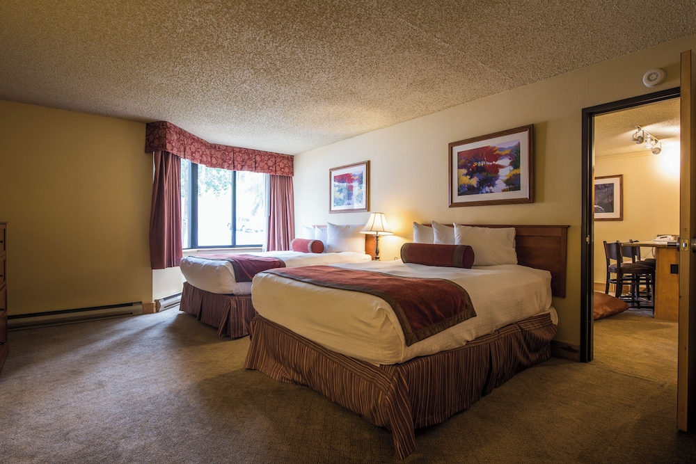 Grand, Lodge, Suite, Murphy Bed, 2 Queen Beds, Pet Friendly