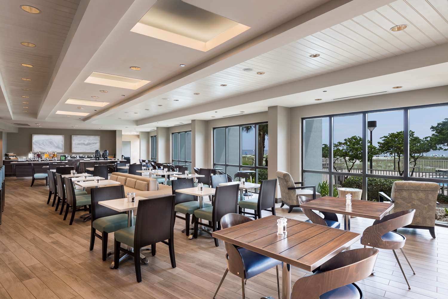 restaurant cafeteria