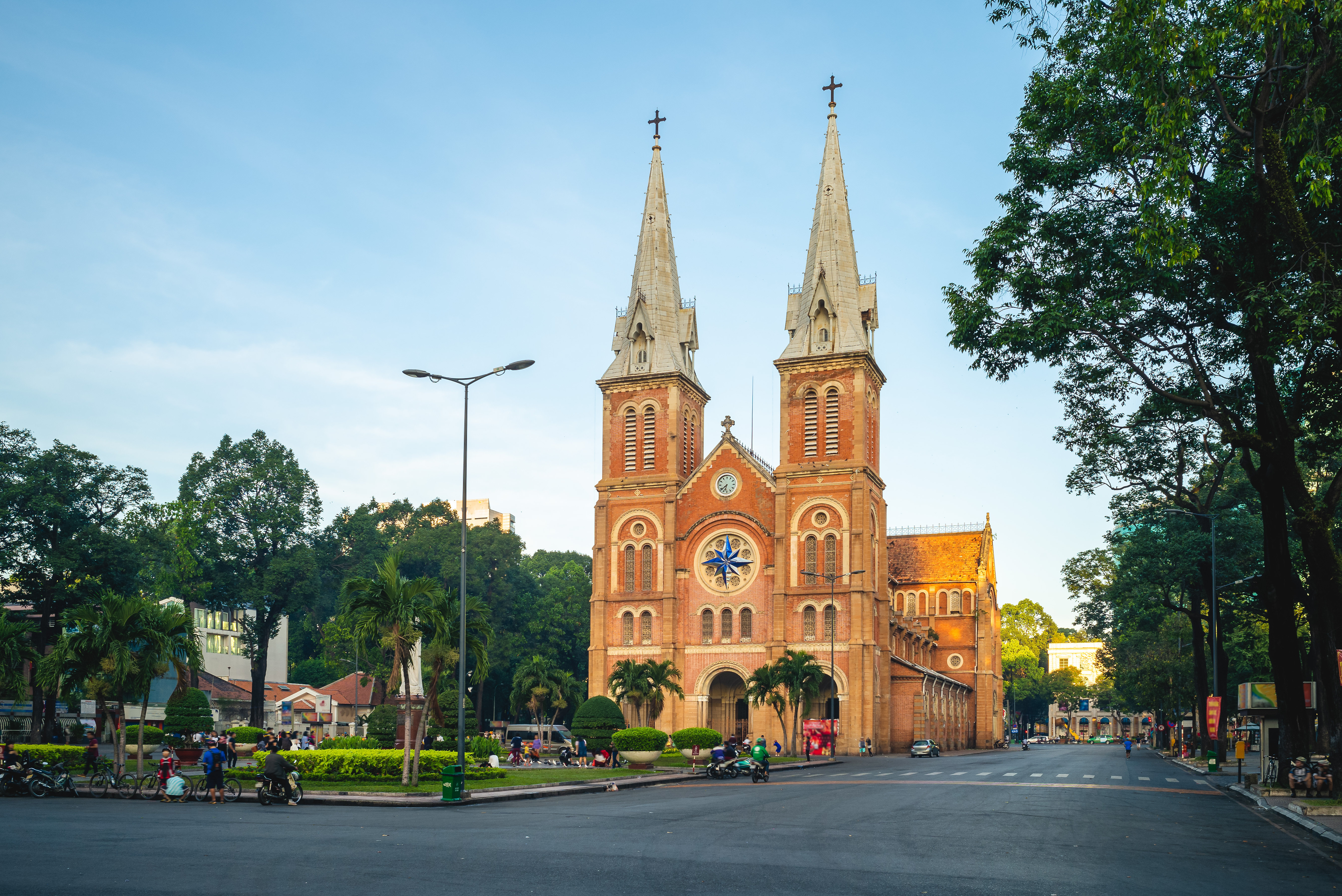Holiday Inn & Suites Saigon Airport 42/50
