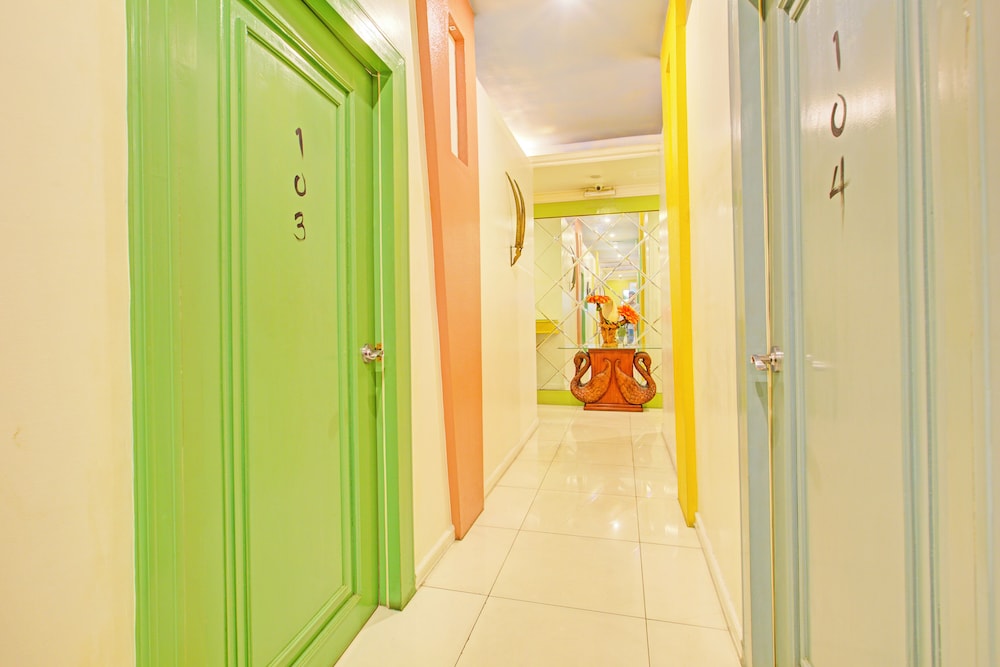 Townhouse OAK Makati Manila Near PNR Pasay Evangelista formerly VIP Suites 27/47
