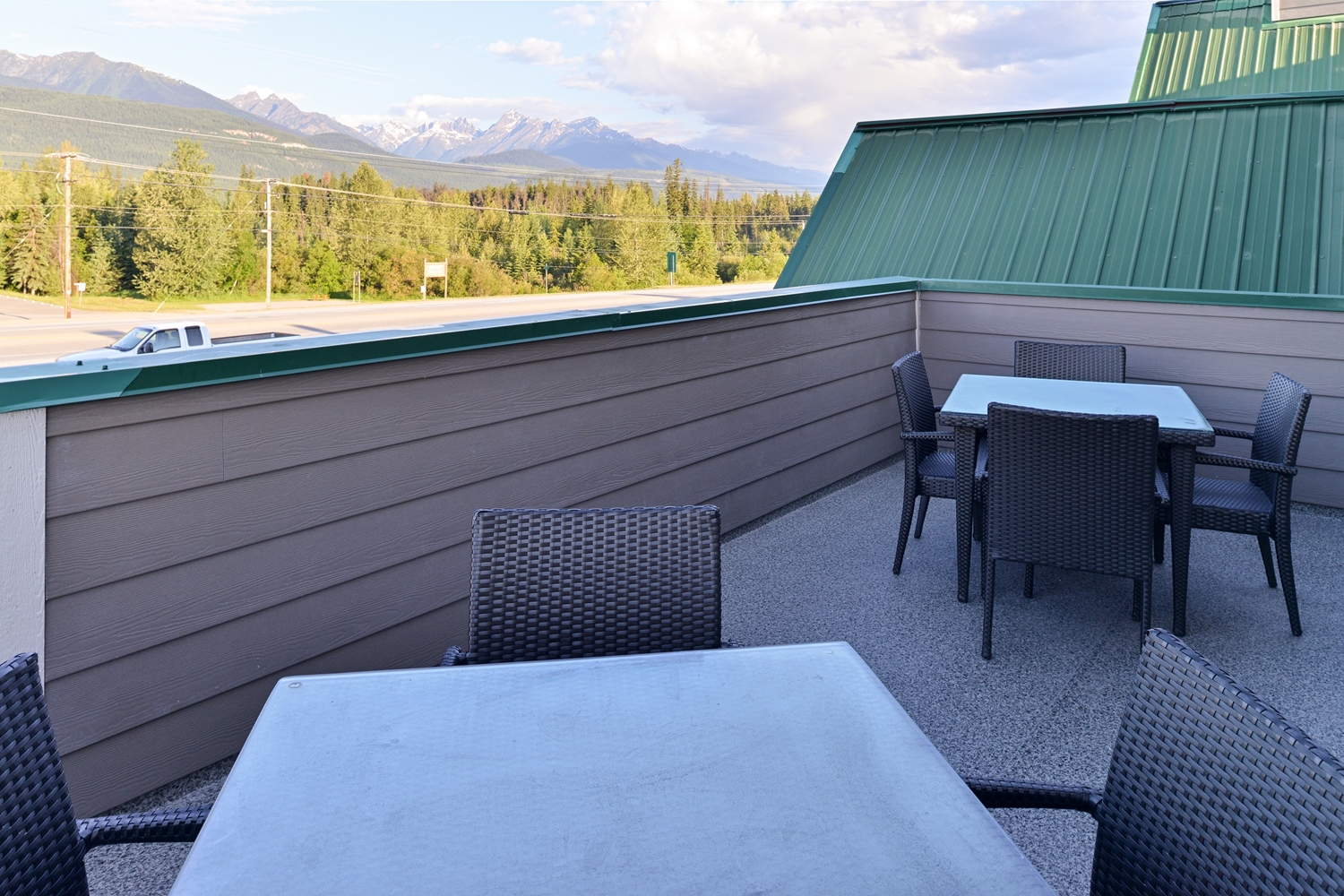 Days Inn by Wyndham Valemount 19/20