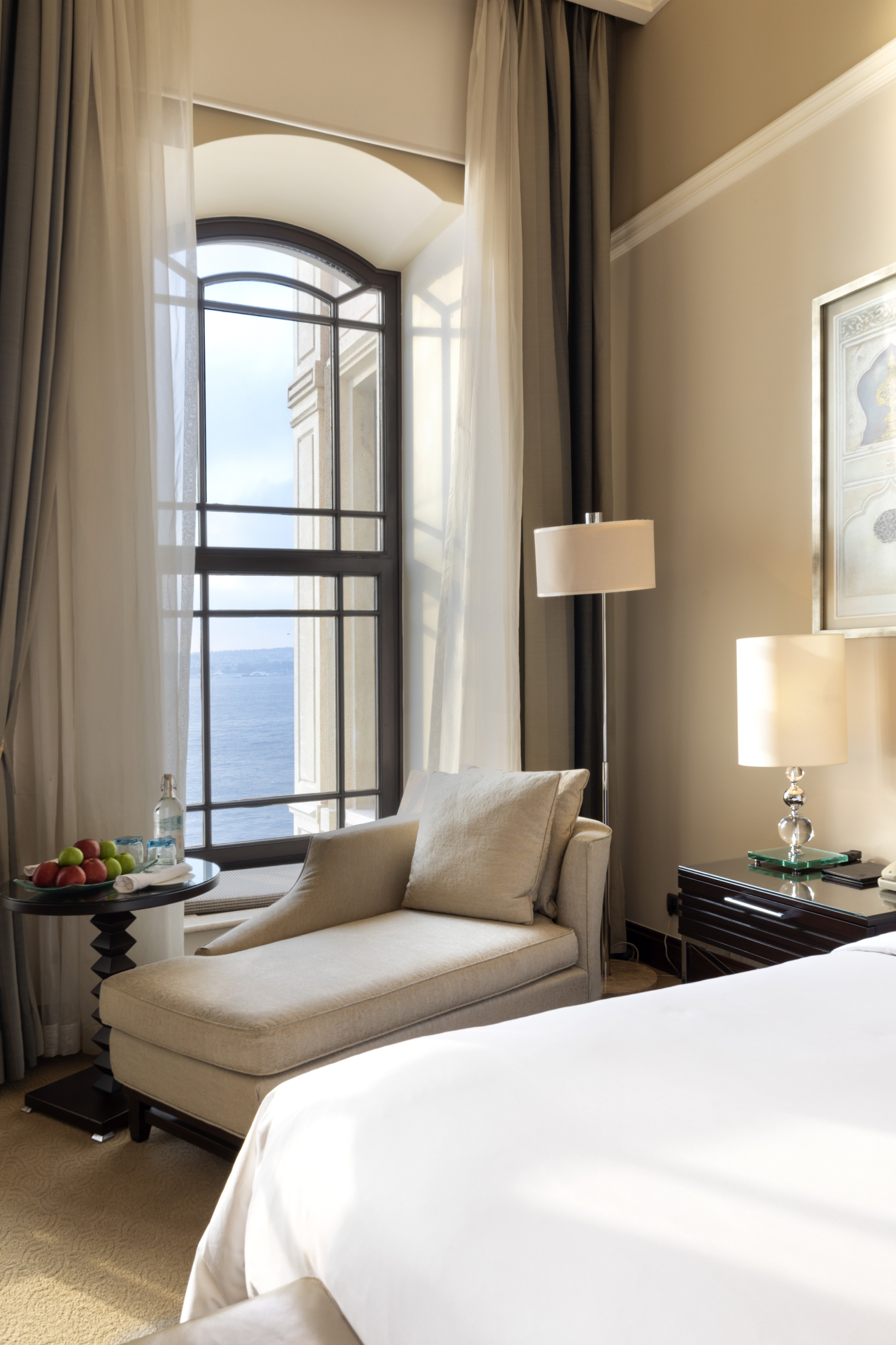 Four Seasons Hotel Istanbul at the Bosphorus 13/80