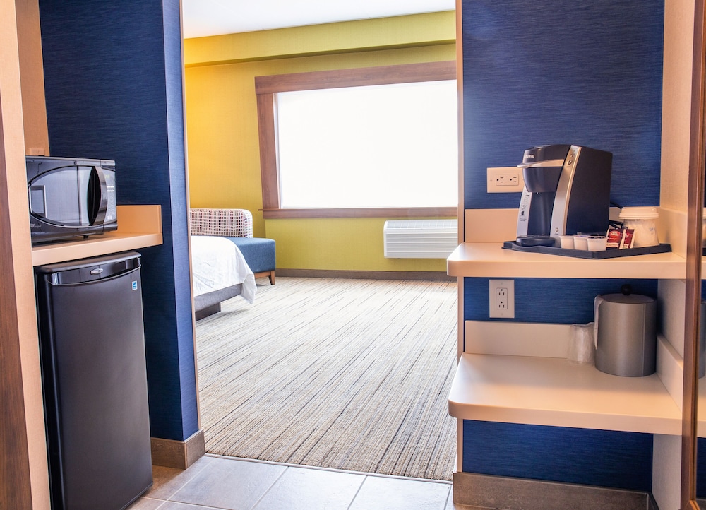 Holiday Inn Express And Suites Halifax - Dartmouth 58/71