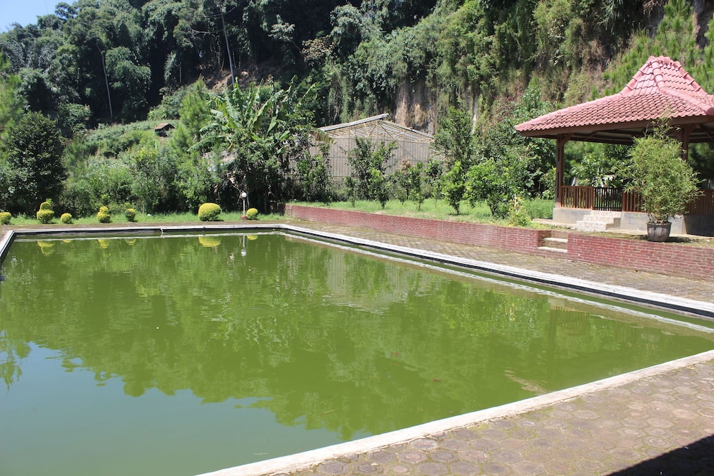 Villa Bayu Lembang 34/35