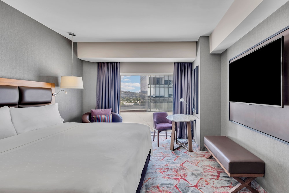 DELUXE, KING BED, WITH VIEW