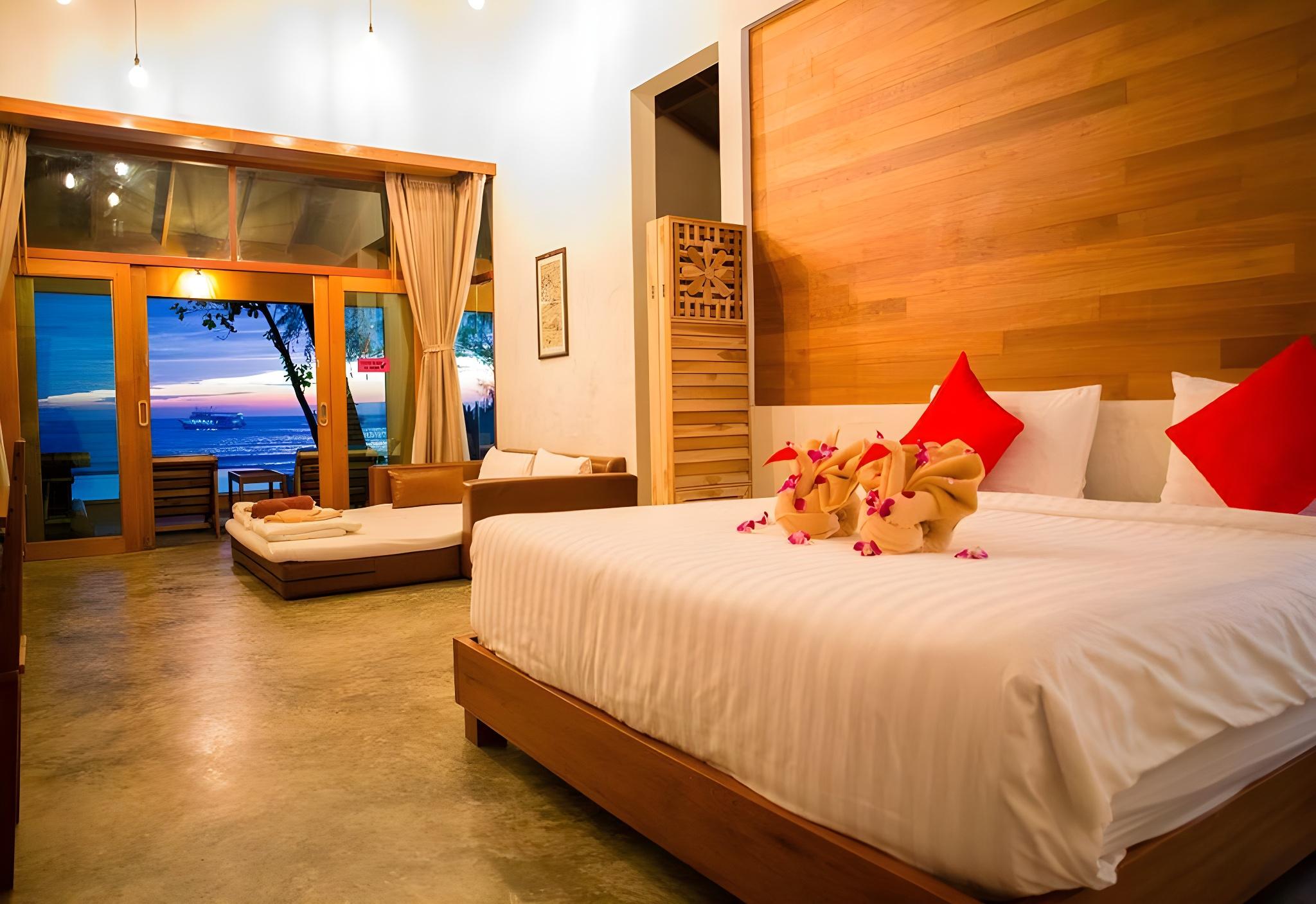 Pool, Villa, King Bed, Beach Front, Sofa