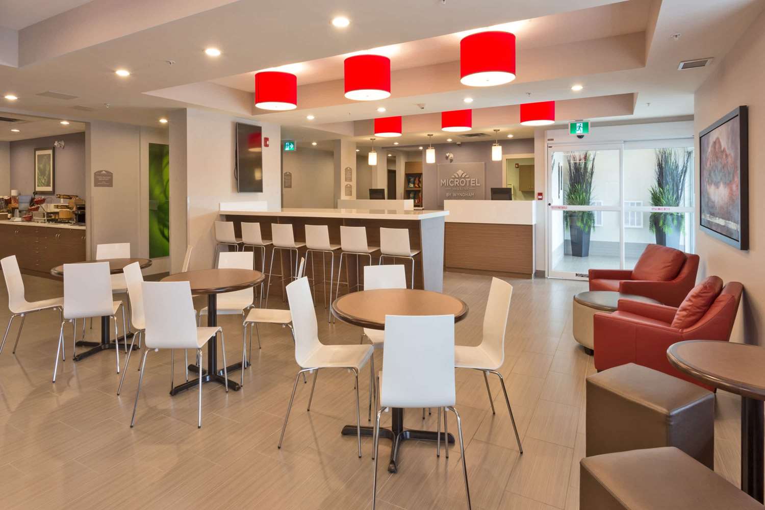Microtel Inn Suites By Wyndham Kitimat 21/32