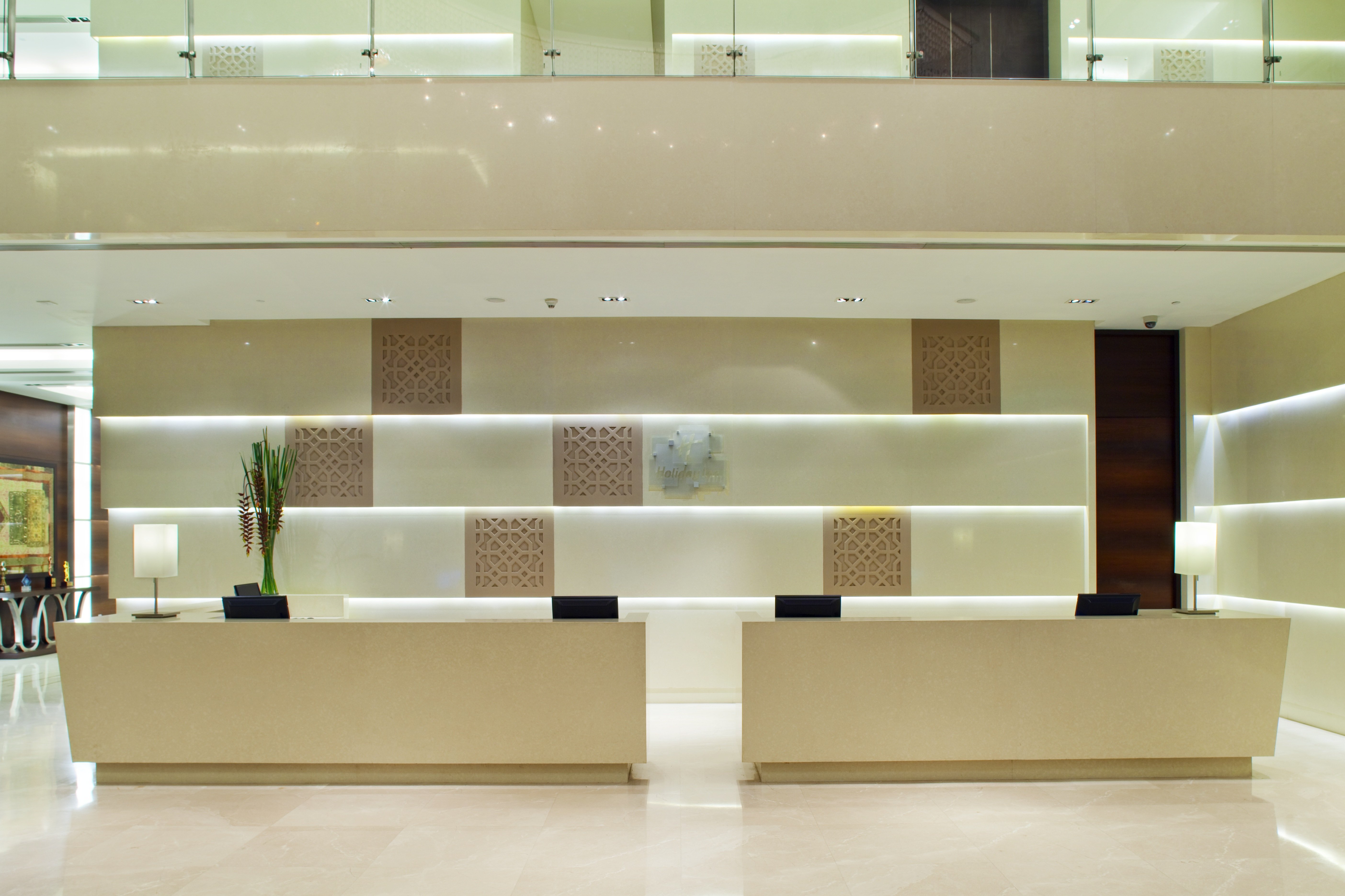 HOLIDAY INN MUMBAI INTERNATIONAL AIRPORT 6/72