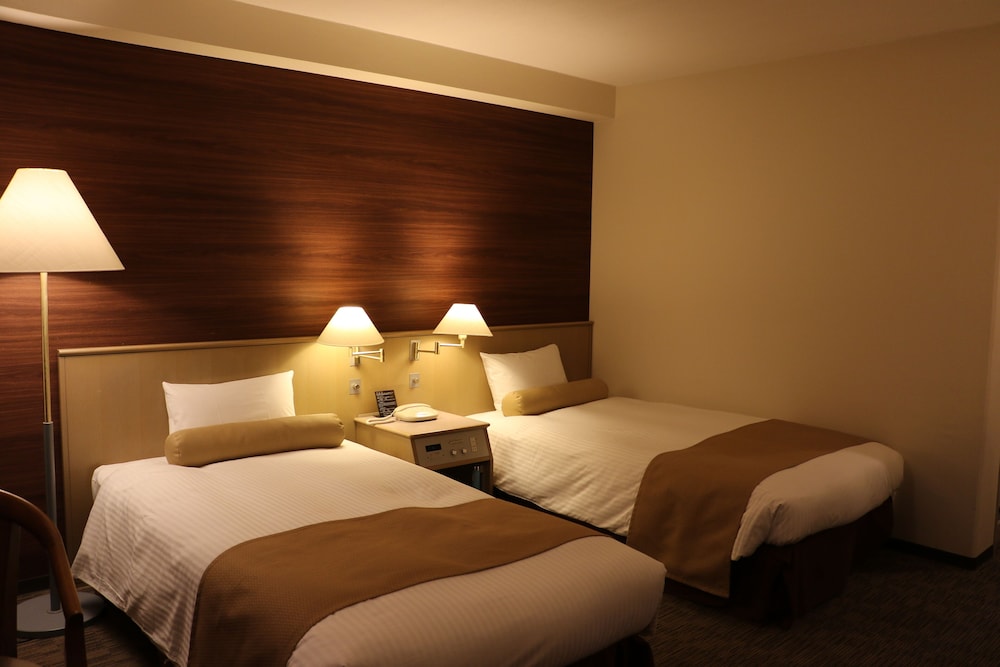 Crystal Hotel Minami Senri 10/54