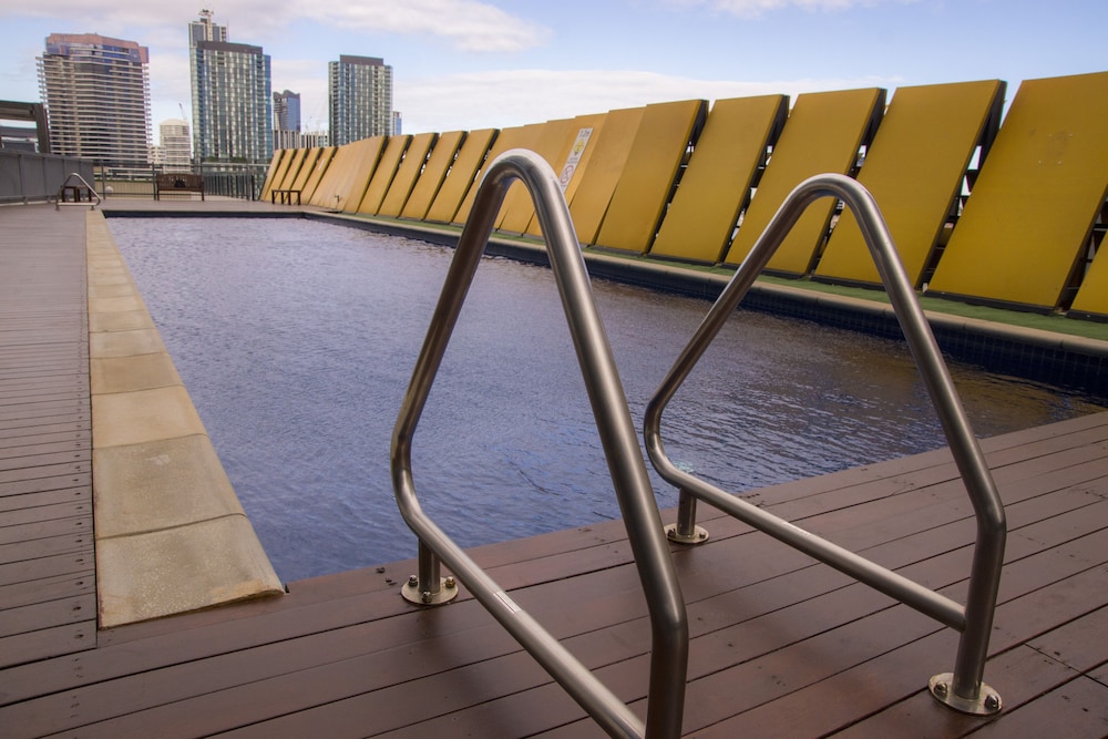 Accent Accommodation at Docklands Melbourne 16/50