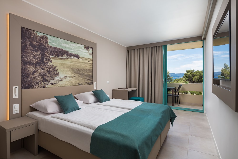 Bretanide Sport Wellness Resort 8/50