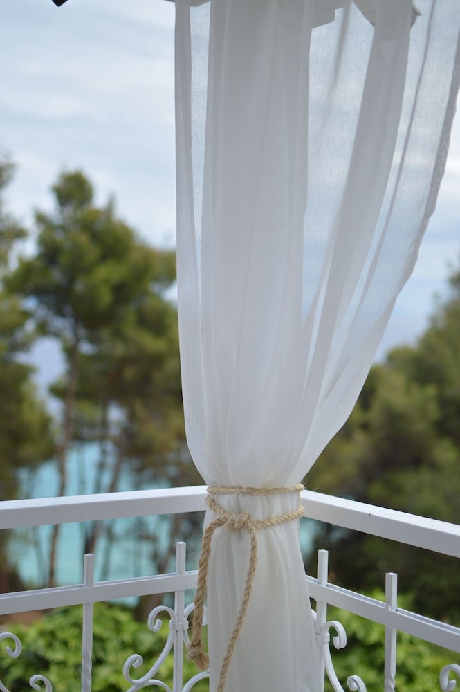 Aelia Sea View Studios 40/42