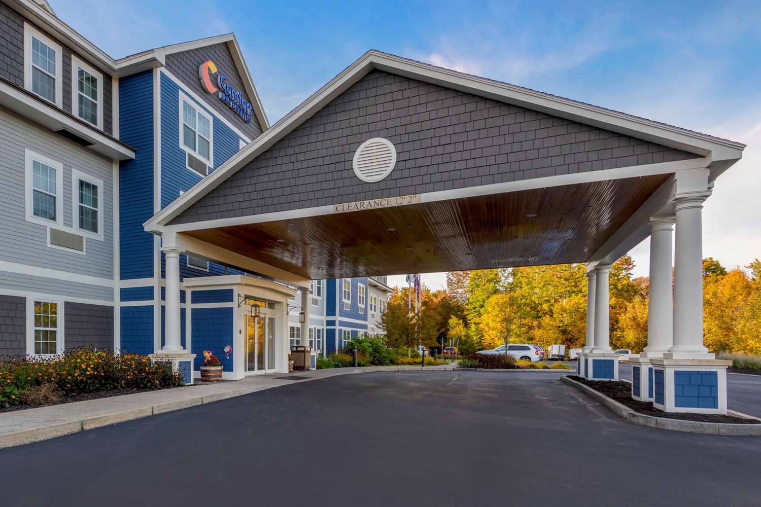 Comfort Inn & Suites Wilton, ME 19/27