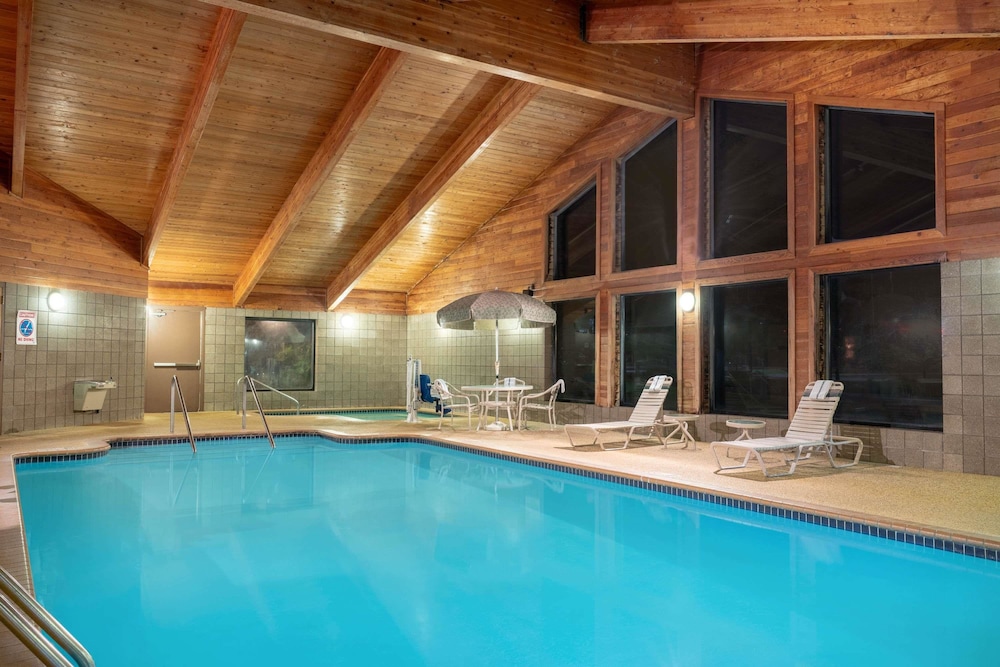 Americinn By Wyndham Coon Rapids 27/42